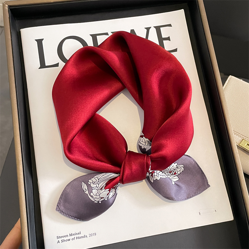 ผ้าพันคอขนาดเล็กพิมพ์ลายผู้หญิ - Ascot Neck Scarf บทวิจารณ์และราคา