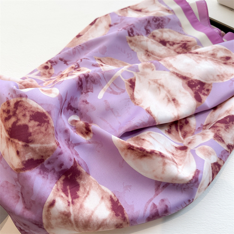 ผ้าพันคอสี่เหลี่ยมจัตุรัสเรโทร - Scarf Silk Square บทวิจารณ์และราคา