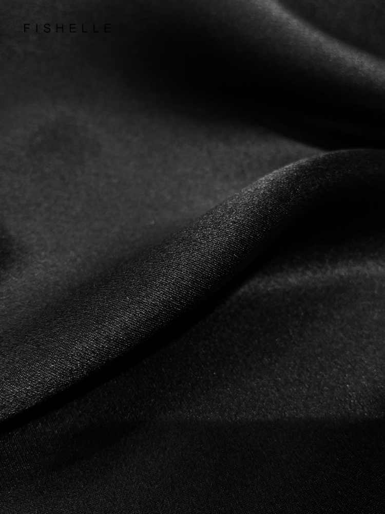 สีทึบสีดำบริสุทธิ์ Syal Sutra  - Scarf Silk Square บทวิจารณ์และราคา